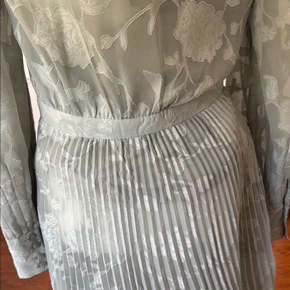 Club Monaco Pleated Printed Dress - Picture 4 of 5